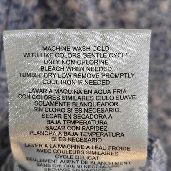 Frye And Co. Floral Women's Pullover Top. Size Large . - Picture 10 of 10